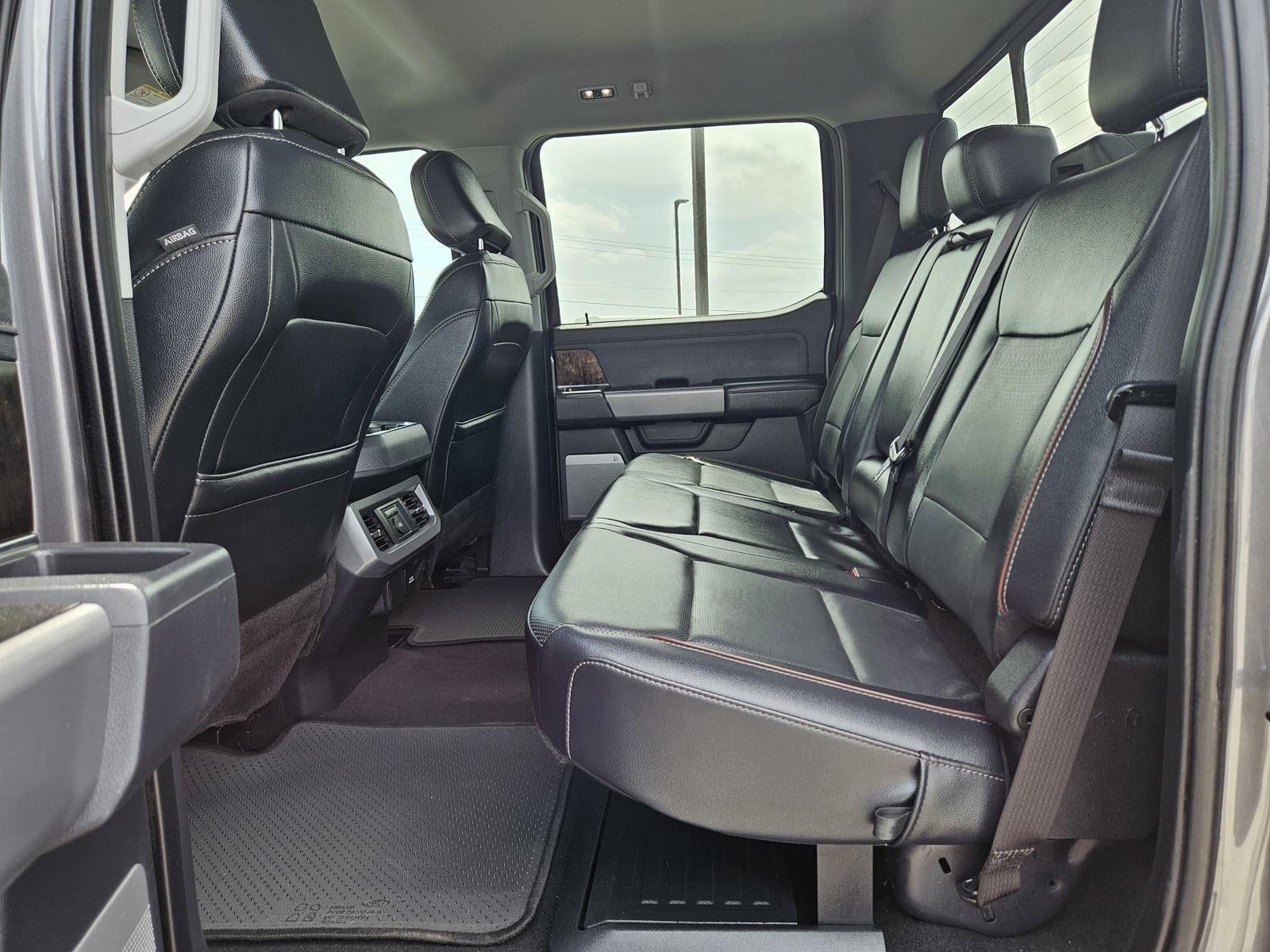 2024 Ford Super Duty F-350 SRW LARIAT