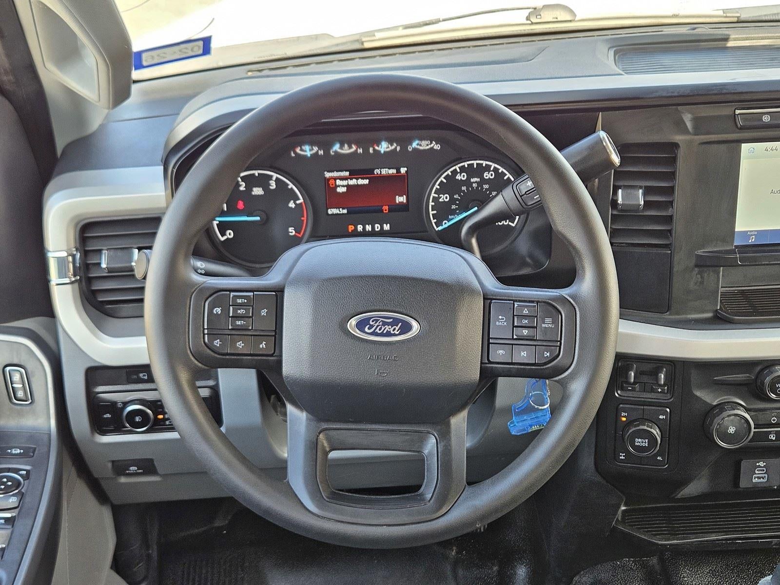 2023 Ford Super Duty F-350 SRW XLT