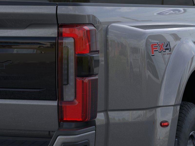 2026 Ford Super Duty F-350 DRW Platinum