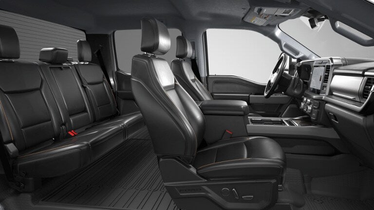 2026 Ford Super Duty F-350 DRW LARIAT