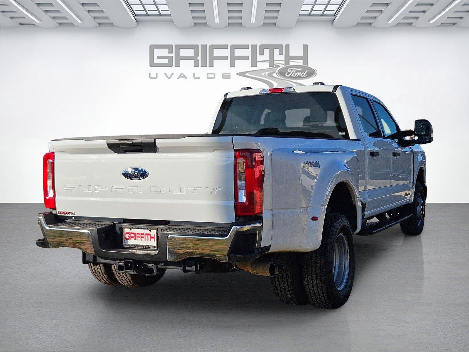 2026 Ford Super Duty F-350 DRW XLT