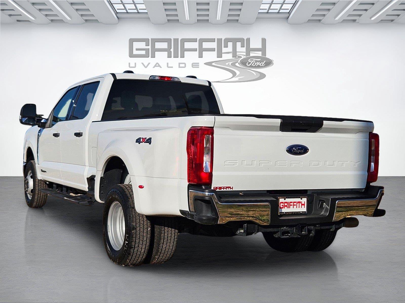 2026 Ford Super Duty F-350 DRW XLT