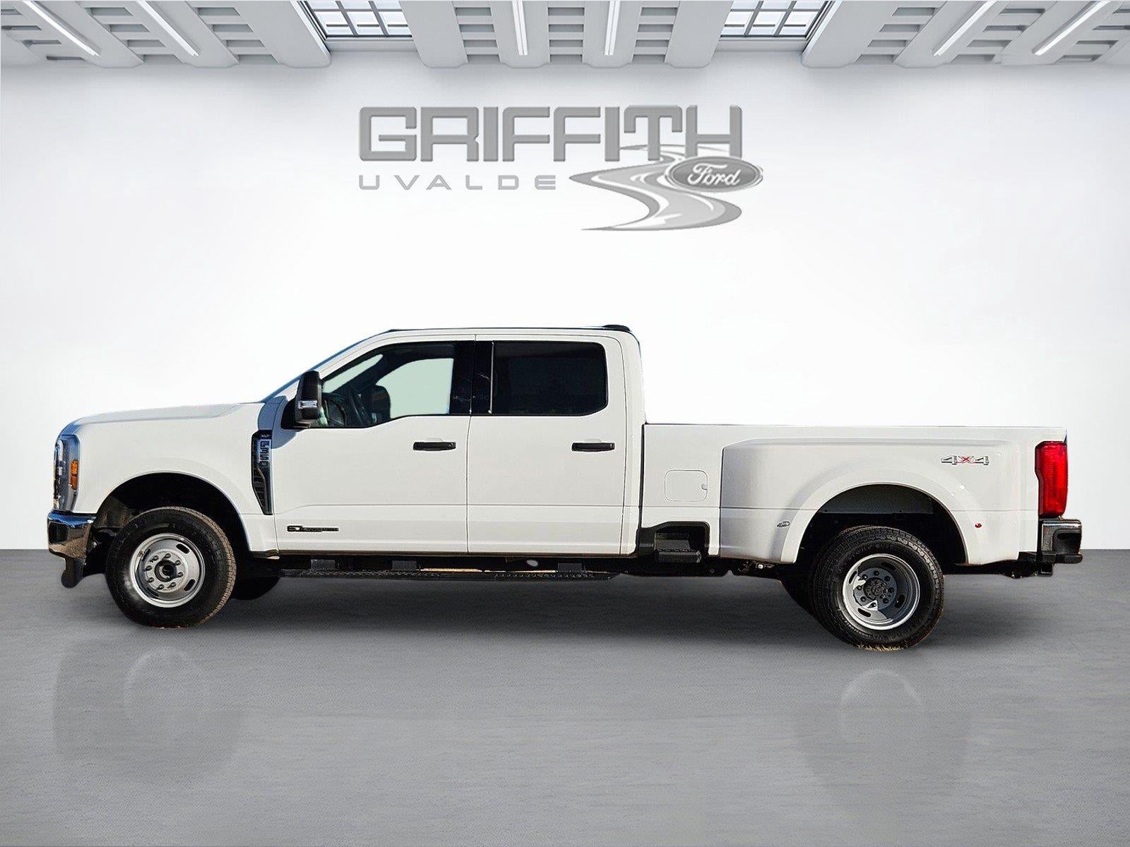 2026 Ford Super Duty F-350 DRW XLT