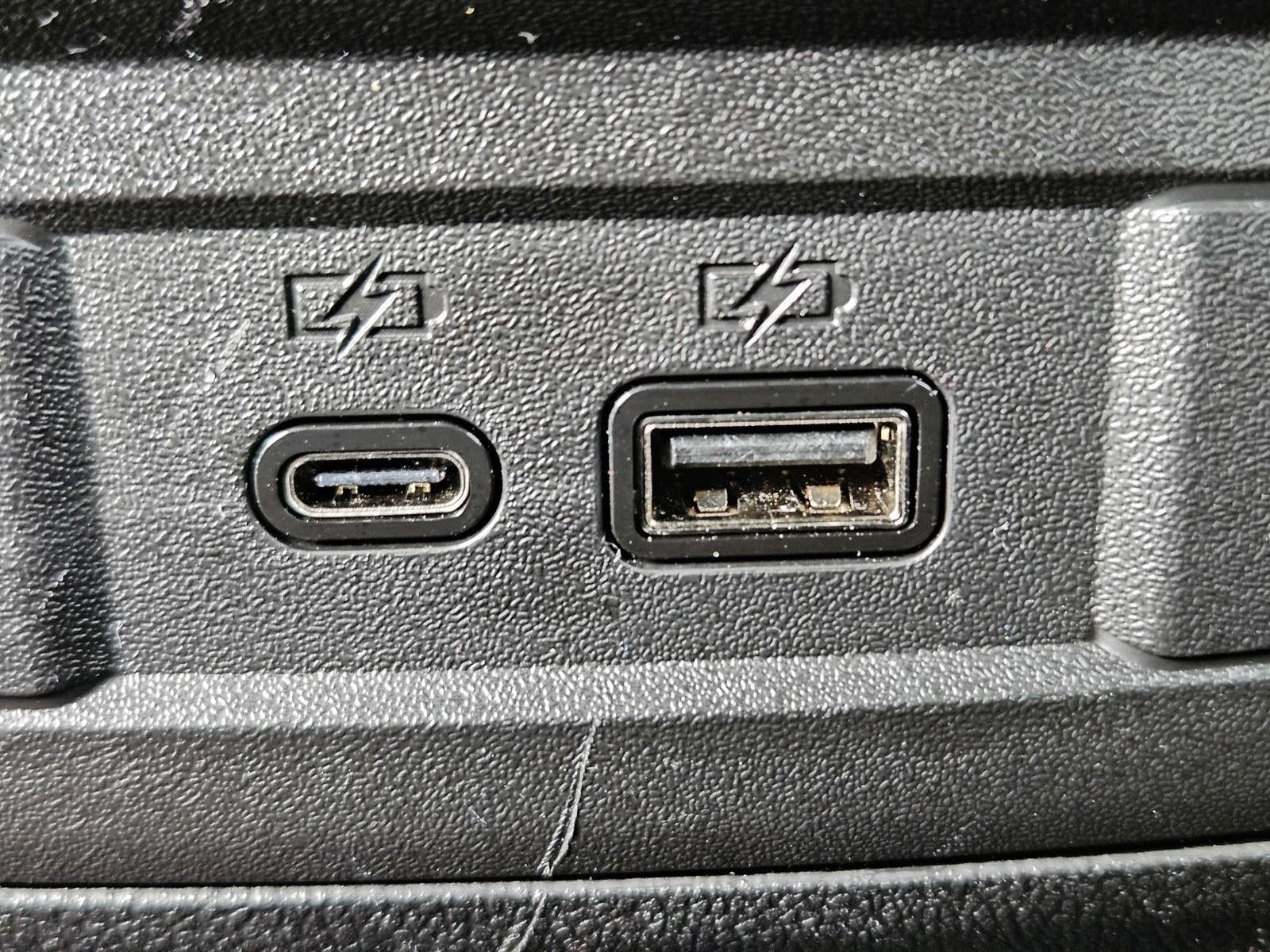 2024 GMC Canyon 4WD AT4