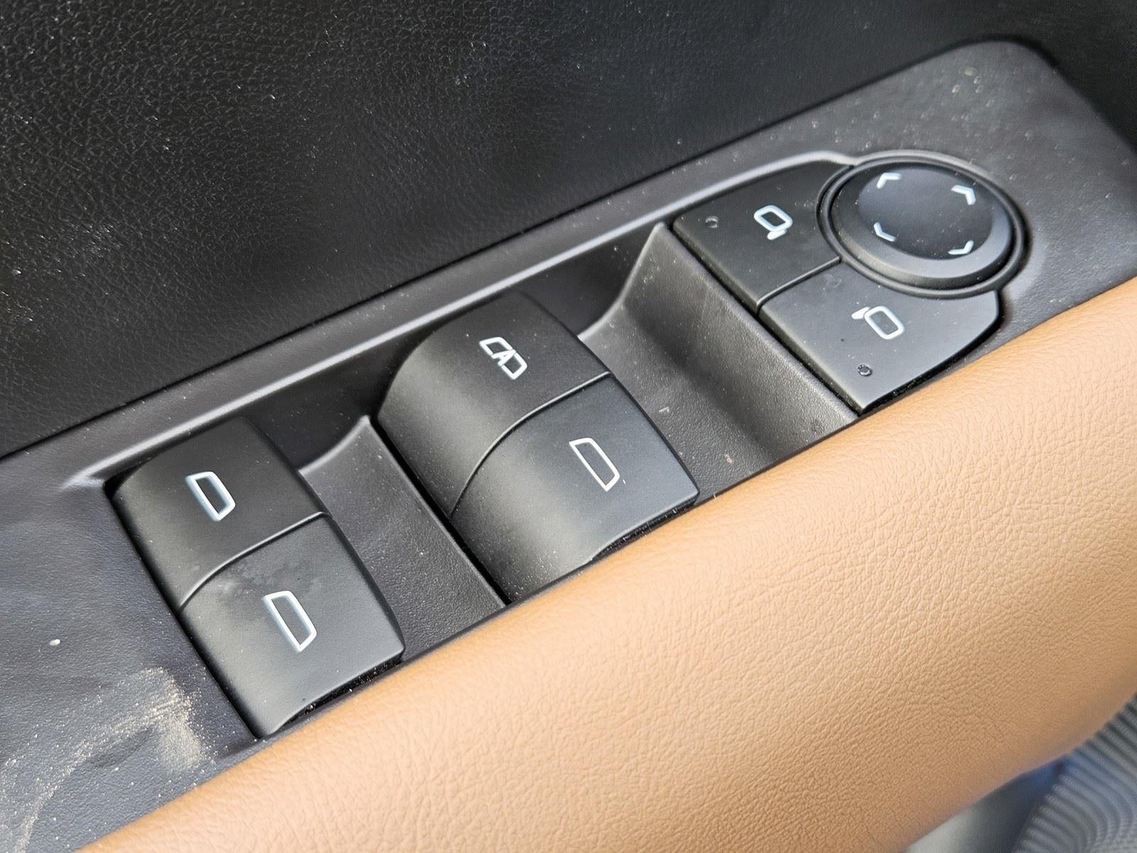 2024 GMC Canyon 4WD AT4