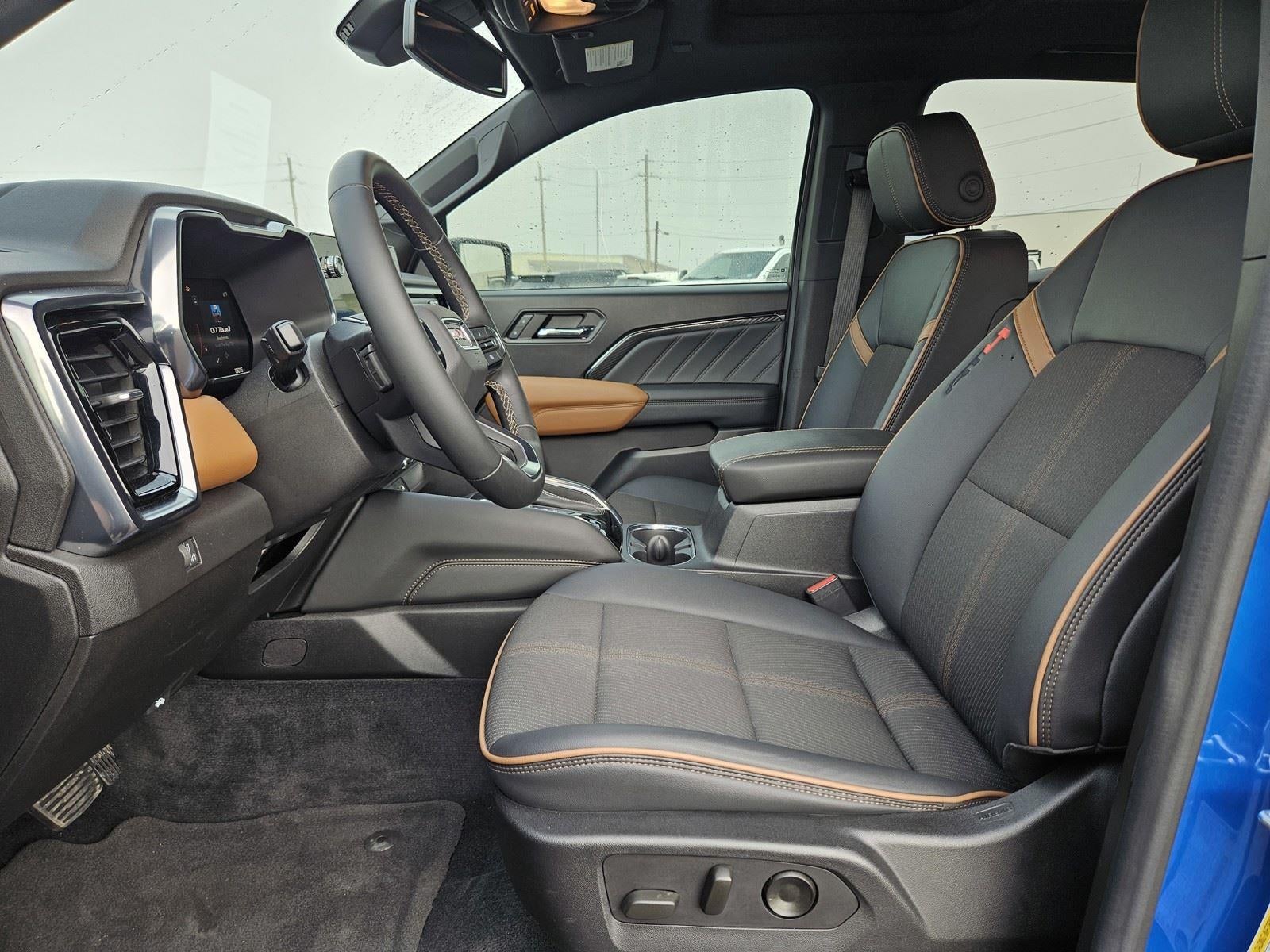 2024 GMC Canyon 4WD AT4