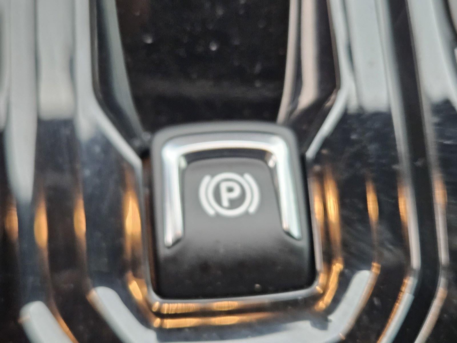 2024 GMC Canyon 4WD AT4