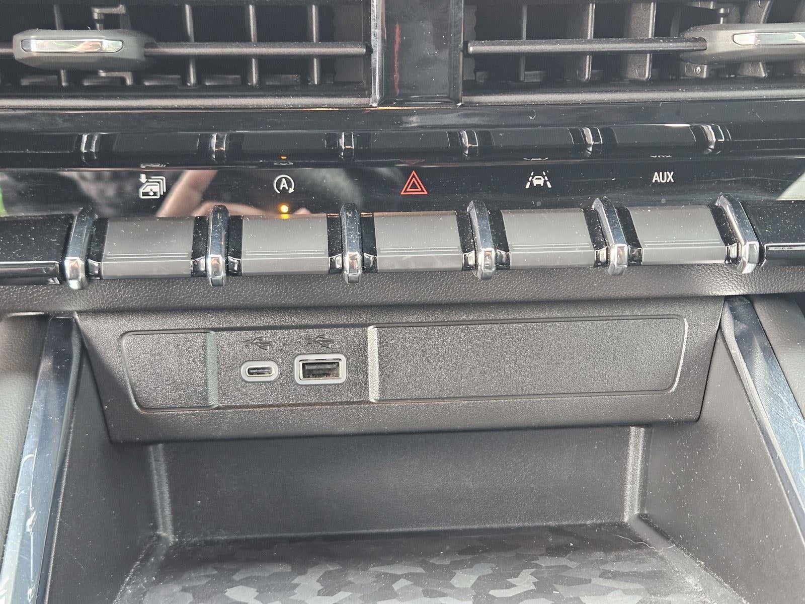 2024 GMC Canyon 4WD AT4