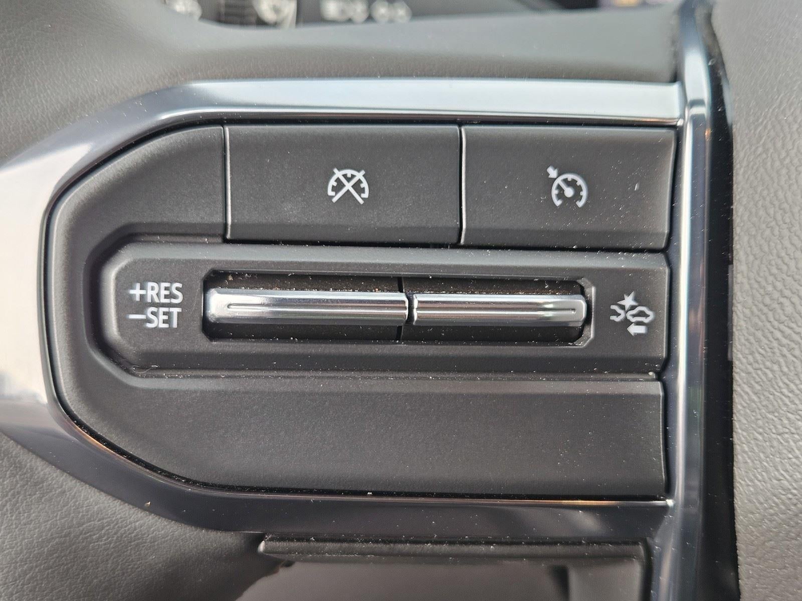 2024 GMC Canyon 4WD AT4