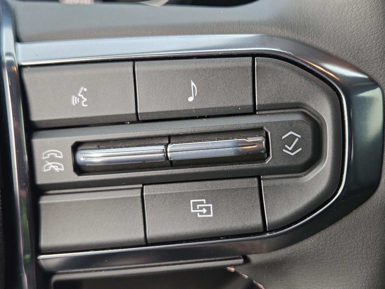 2024 GMC Canyon 4WD AT4