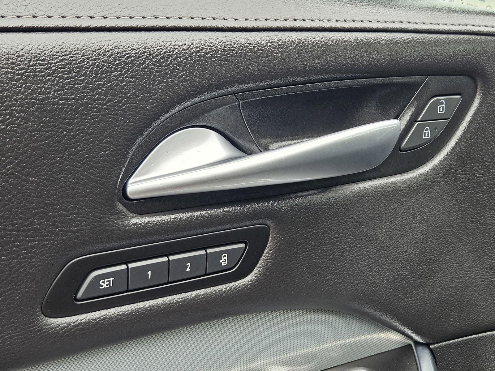 2023 Cadillac XT4 FWD Premium Luxury