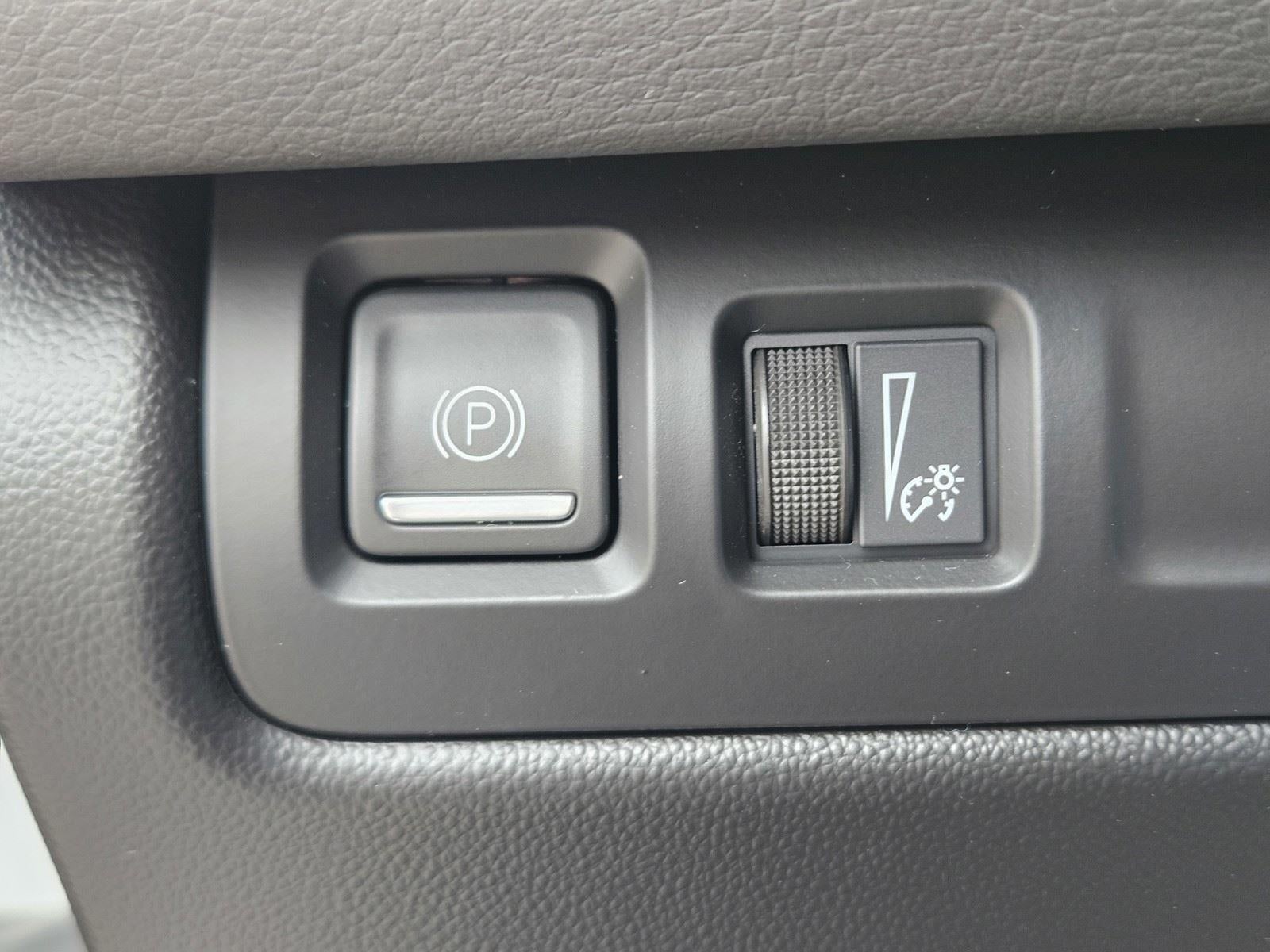 2024 Cadillac XT4 AWD Premium Luxury