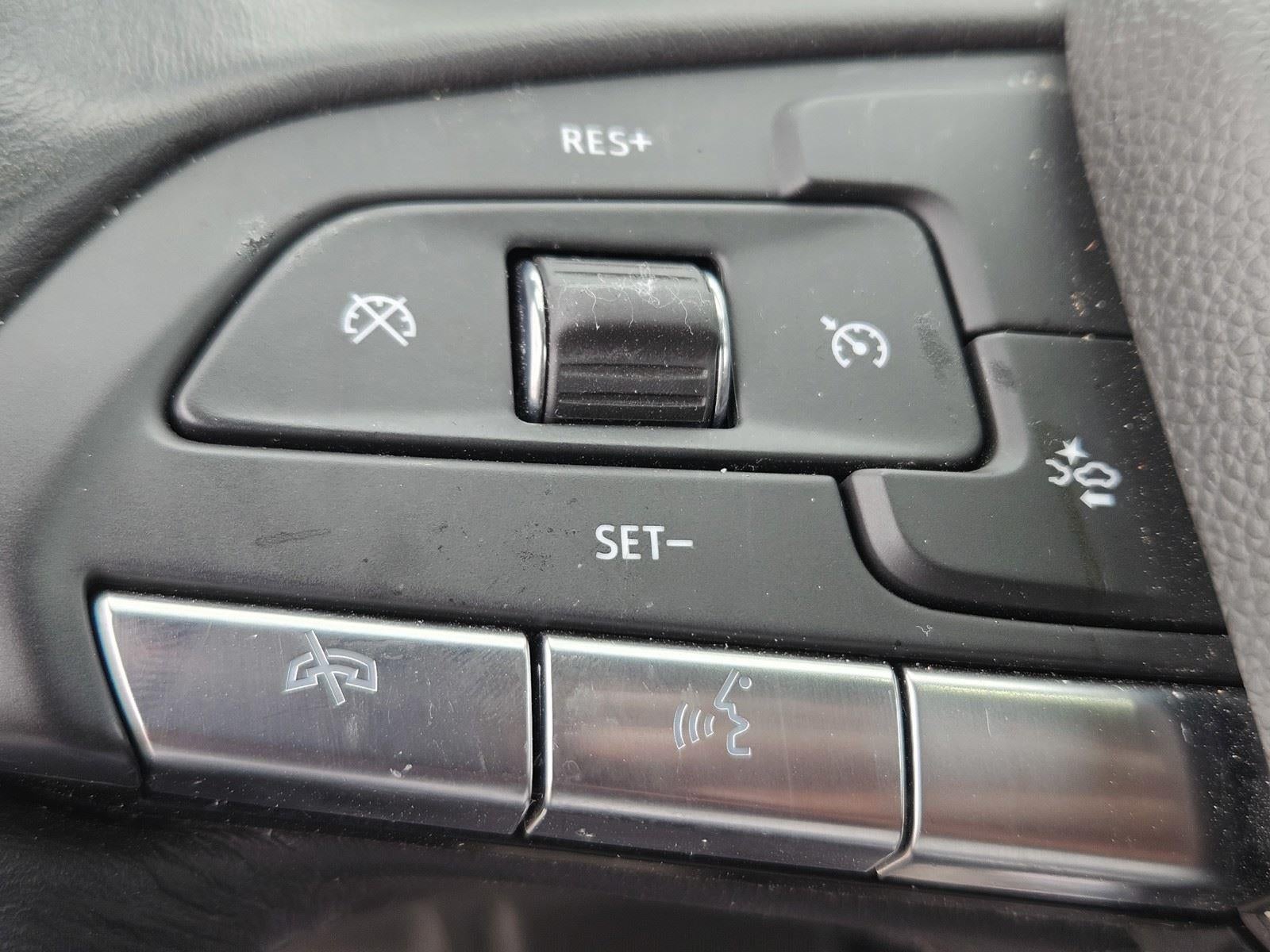 2024 Cadillac XT4 AWD Premium Luxury