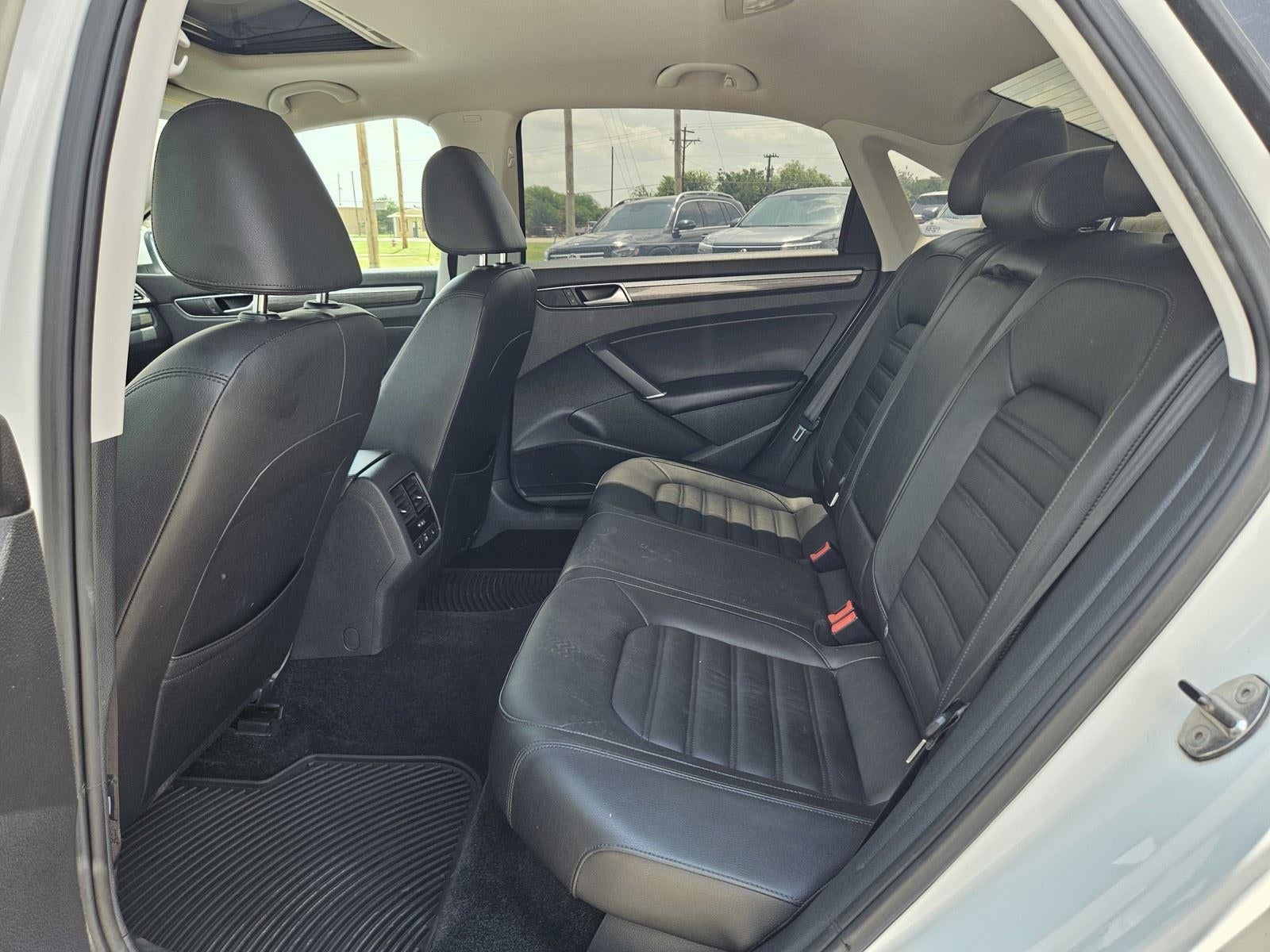 2016 Volkswagen Passat 1.8T SEL