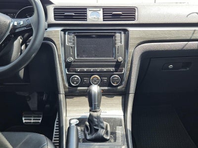 2016 Volkswagen Passat 1.8T SEL
