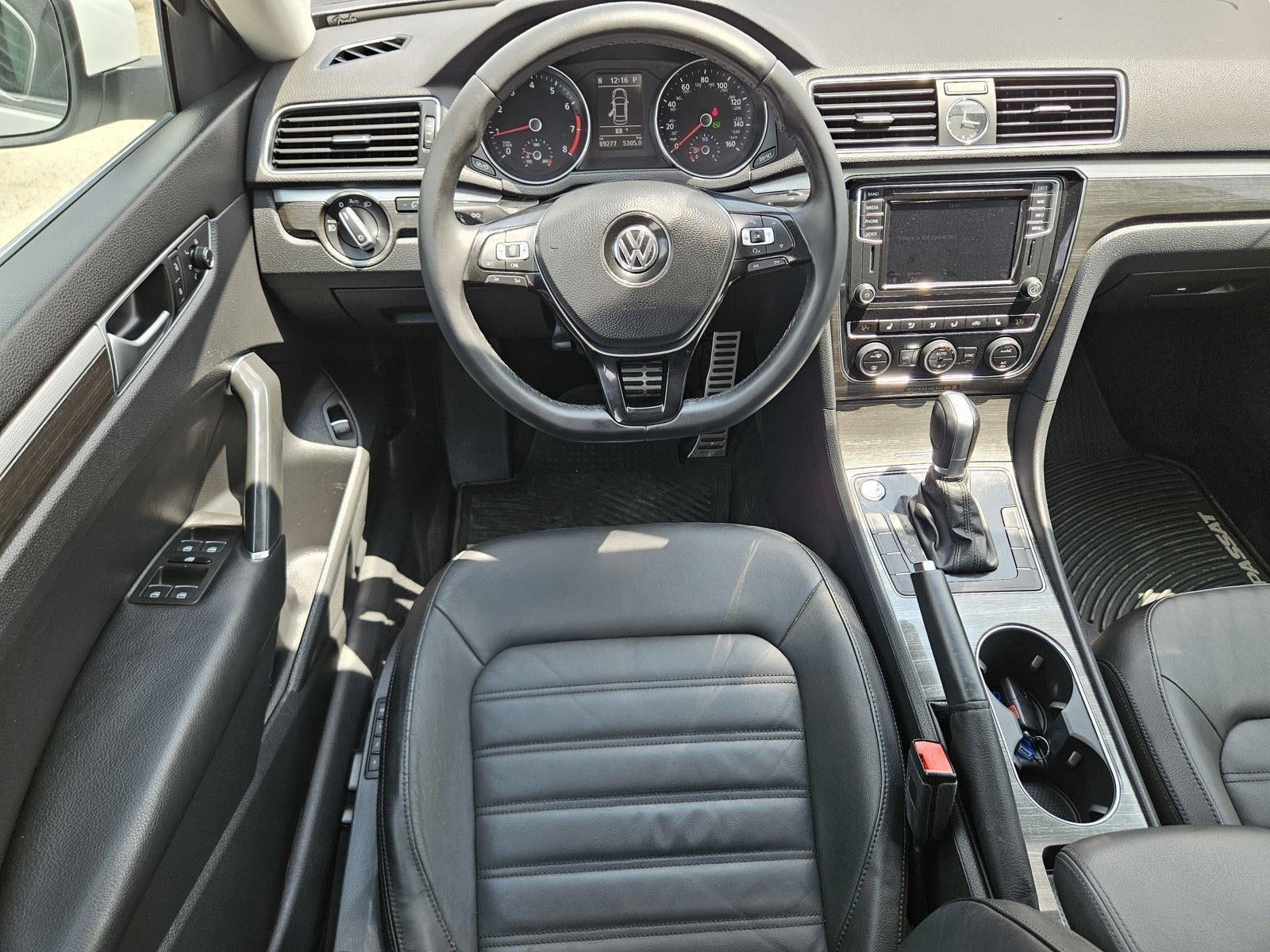 2016 Volkswagen Passat 1.8T SEL