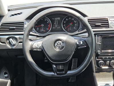 2016 Volkswagen Passat 1.8T SEL