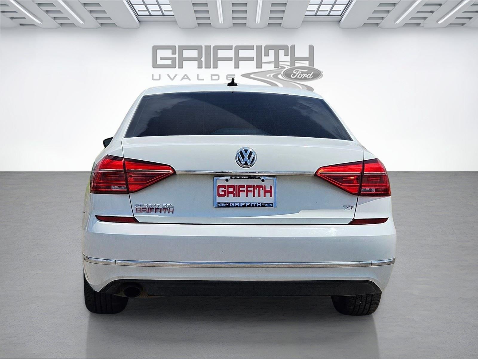 2016 Volkswagen Passat 1.8T SEL
