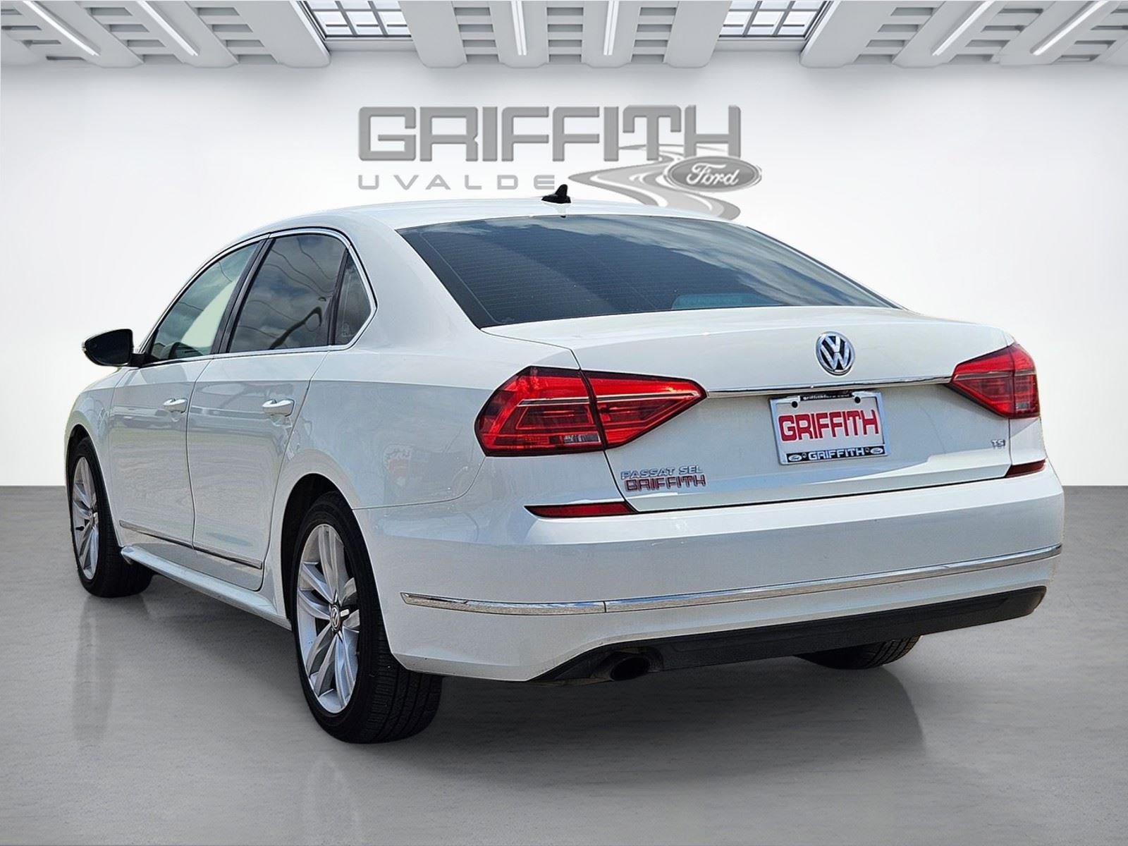 2016 Volkswagen Passat 1.8T SEL