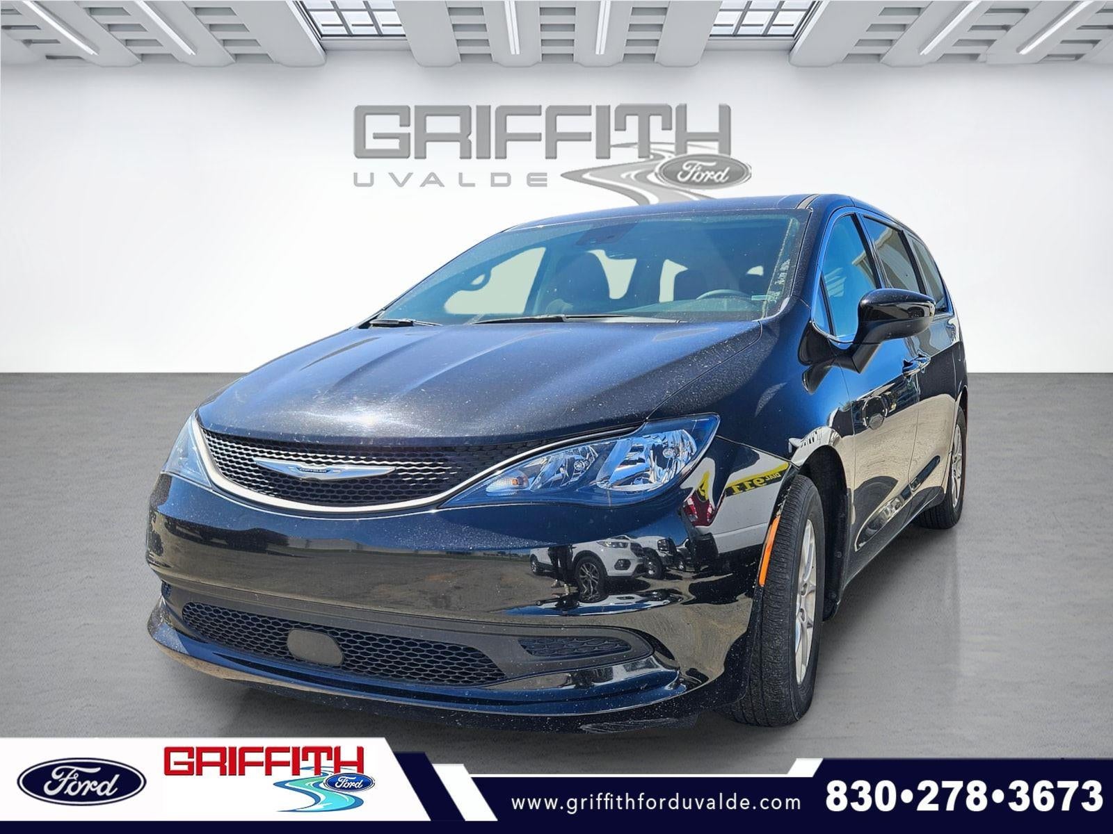 2024 Chrysler Voyager LX