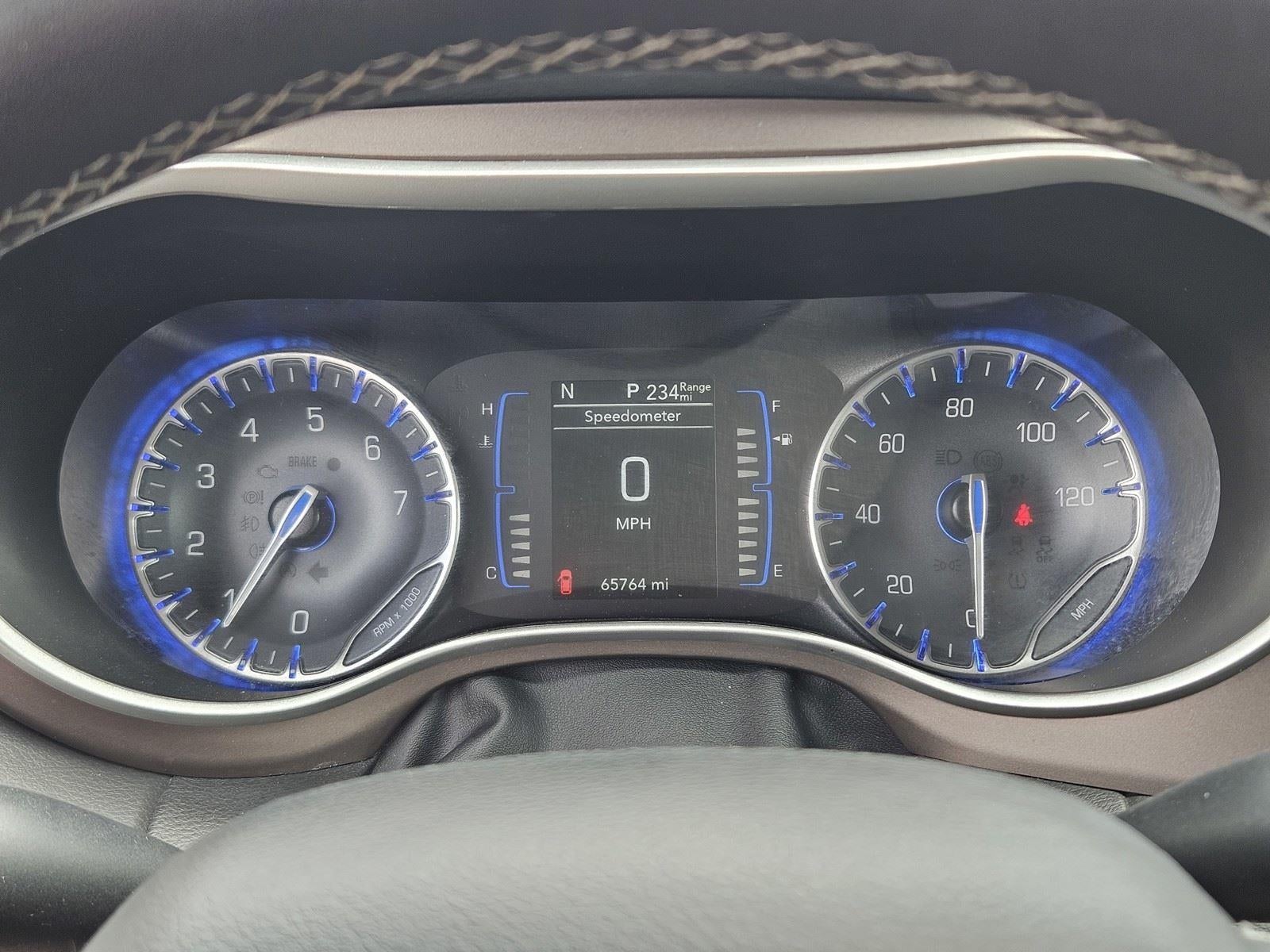 2022 Chrysler Voyager LX
