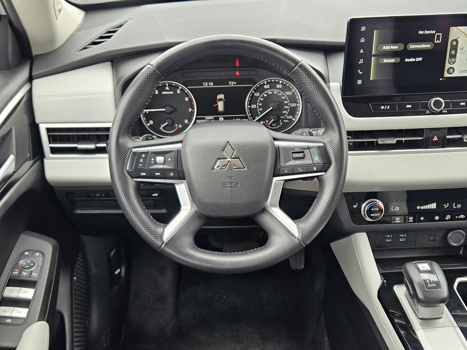 2025 Mitsubishi Outlander SE
