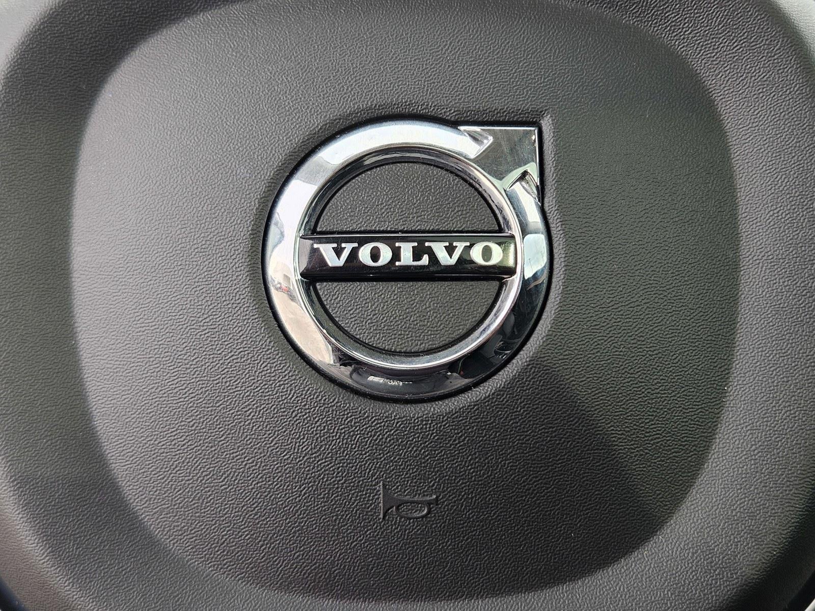 2021 Volvo XC90 Inscription Expression