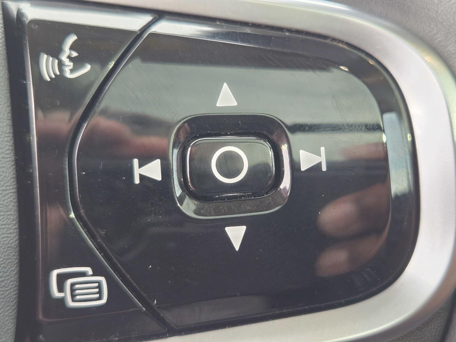 2021 Volvo XC90 Inscription Expression