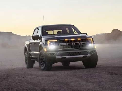 2023 Ford F-150 Raptor exterior view of truck parked on dirt 