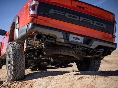 2023 Ford F-150 Raptor rear close up view of suspension system