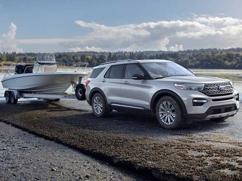 2023 Ford Explorer Towing a Boat 2023 Ford Explorer Towing a Boat